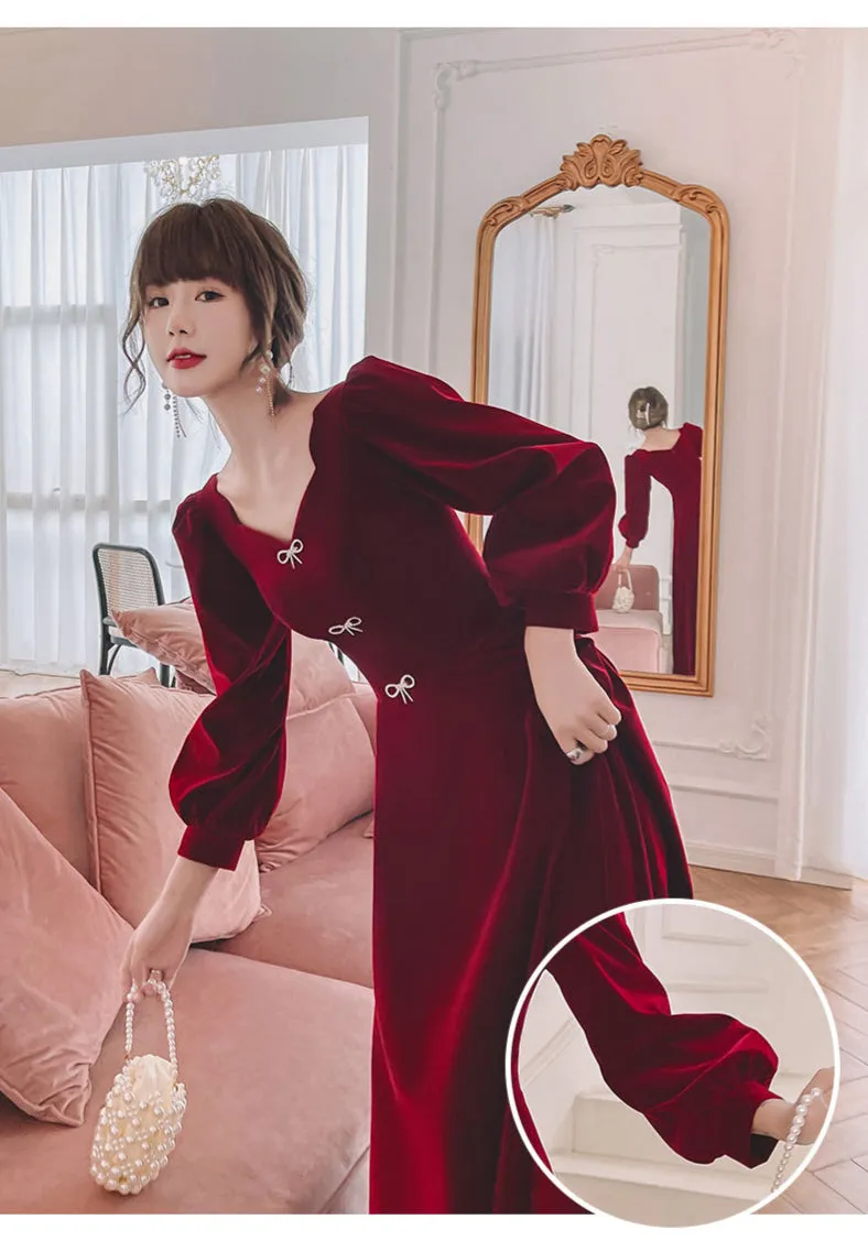 Bows Lantern Sleeve Velvet Vintage Neckline Maxi Dress