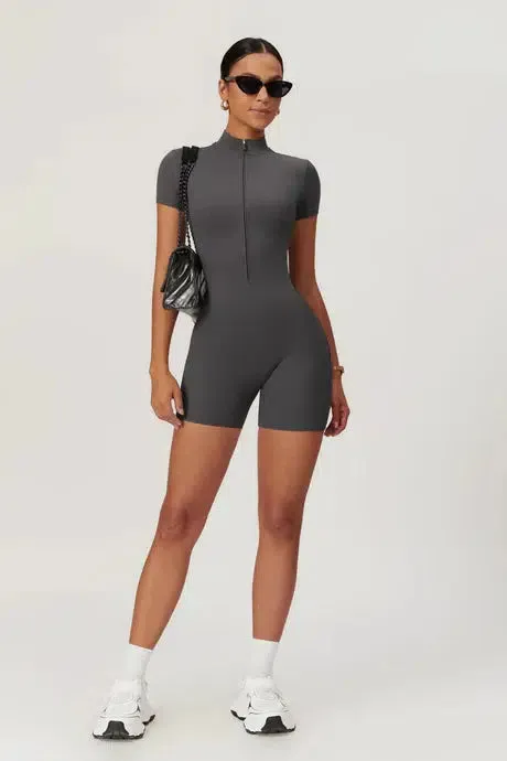 Diamara – Flexible fit – Sleek active romper