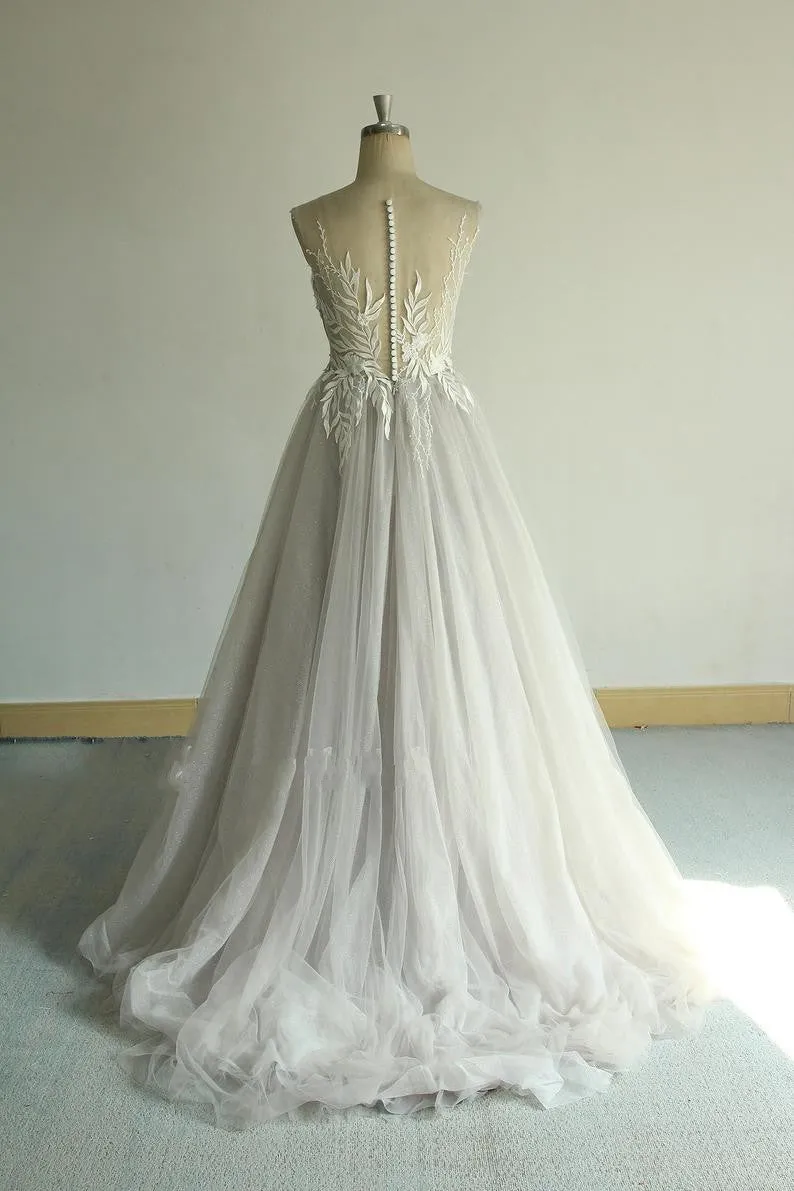 Fashion Sheer Lace and Tulle Silver Wedding Dress