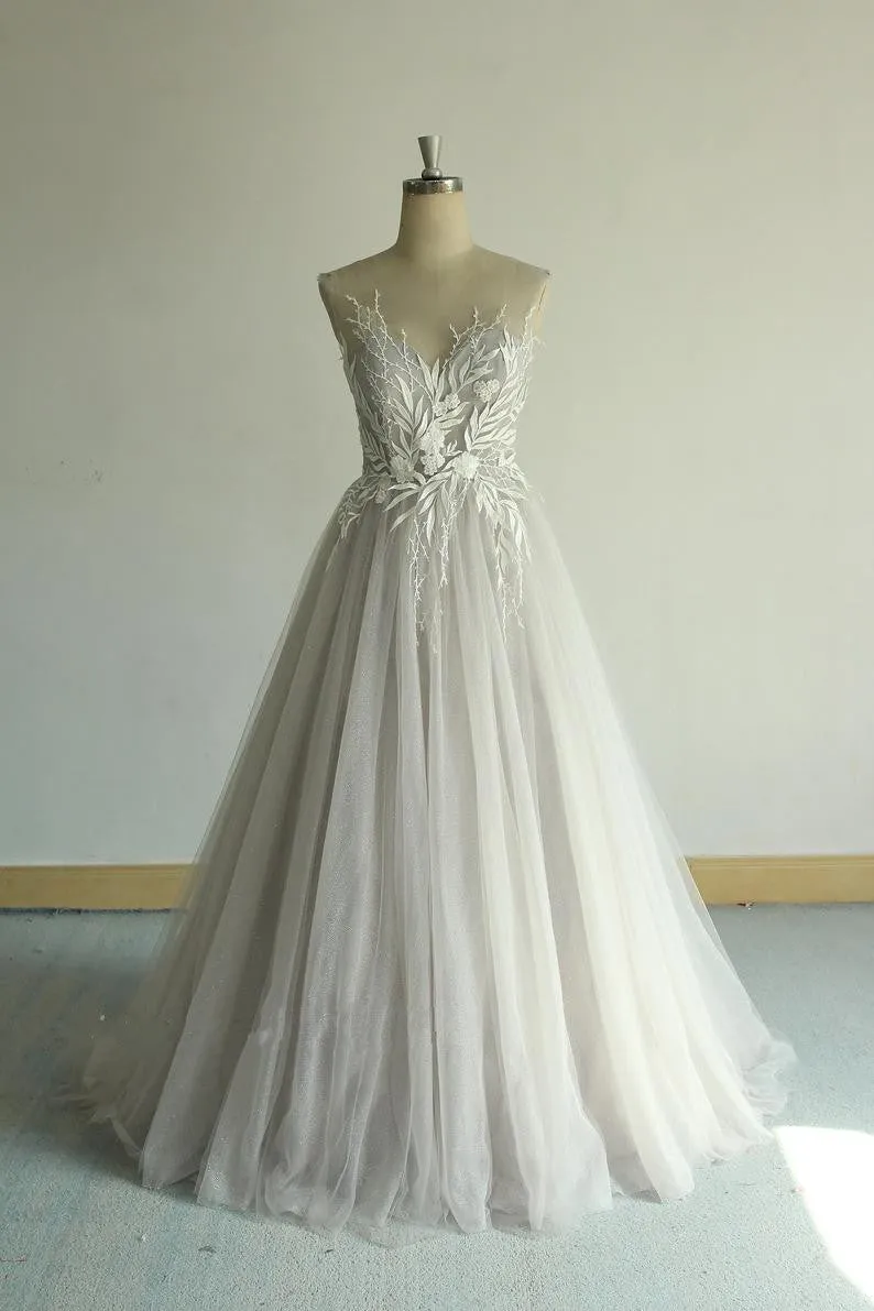 Fashion Sheer Lace and Tulle Silver Wedding Dress