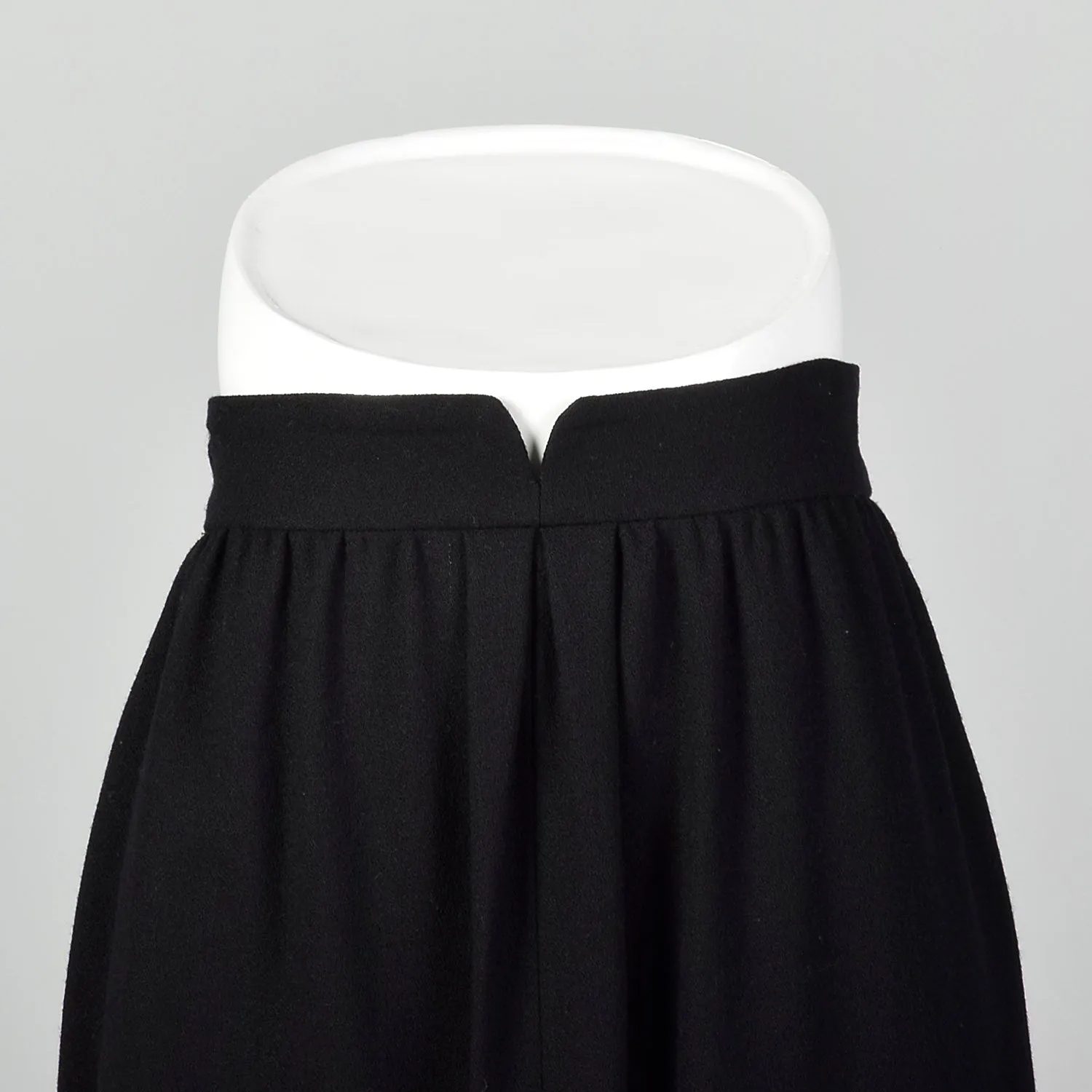 Medium 1980s Black Pencil Skirt