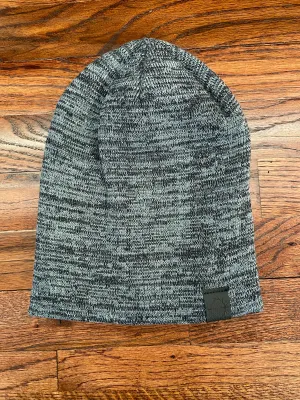 NO CUFF BEANIE • GREY TRI COLOR