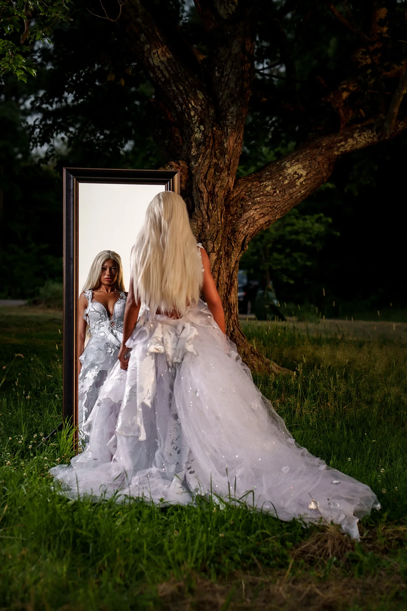 "DUCHESS MARILYN" White & Silver Embroidered Organza Crystal Wedding Ballgown Set