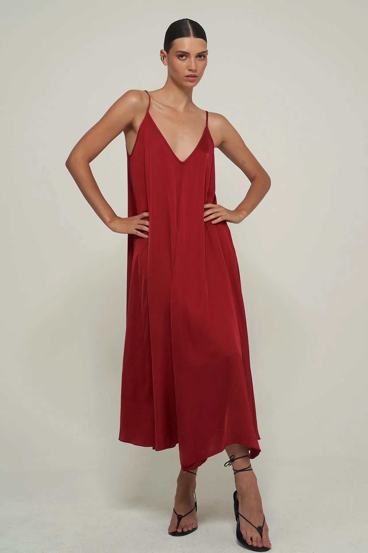 SATIN MAXI DRESS IN RED